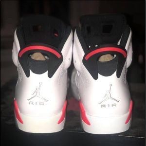 Jordan Retro 6 Infared/White